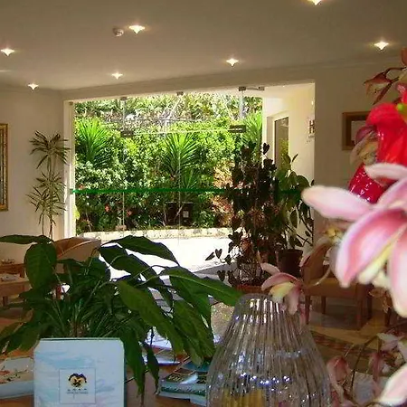 Do Campo Otel Ribeira Brava