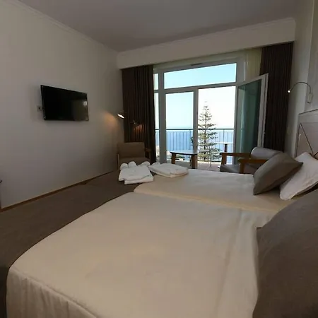 Do Campo Ribeira Brava