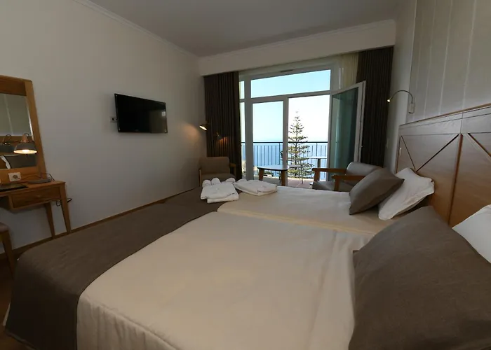 Do Campo Ribeira Brava